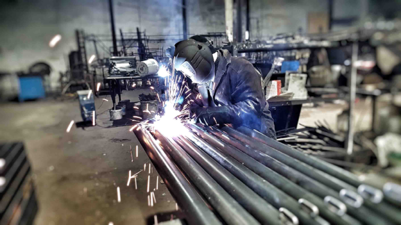 Какие материалы используют при изготовлении уличного спортивного оборудования в Республике Ингушетия?